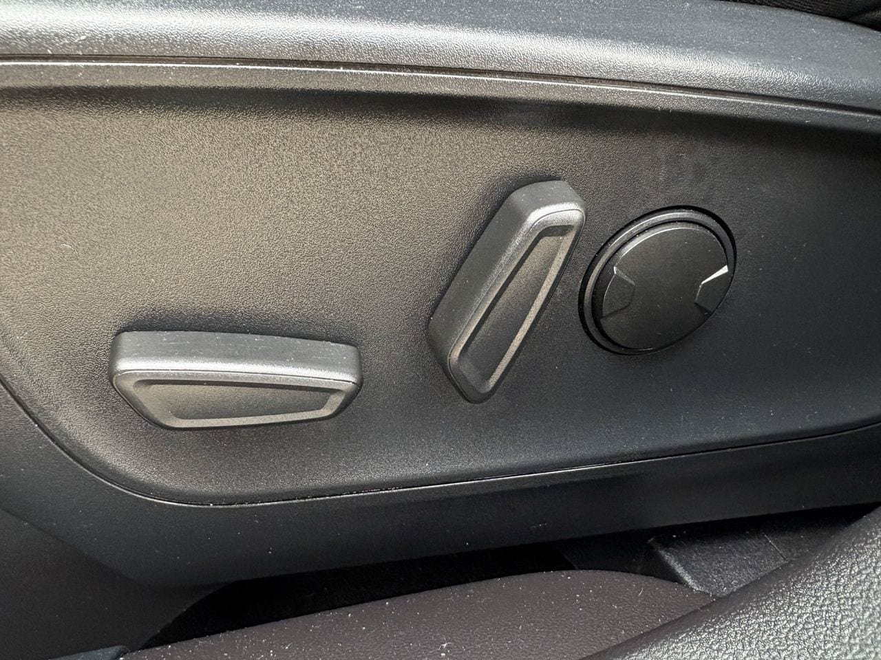 Used 2024 Ford Escape Active w/ Tech Pack #2 FWD image 26