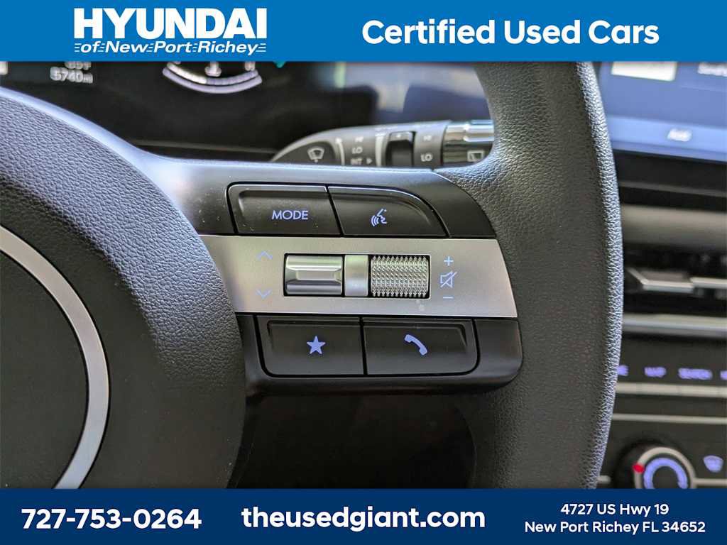 Used 2025 Hyundai Tucson SE image 27