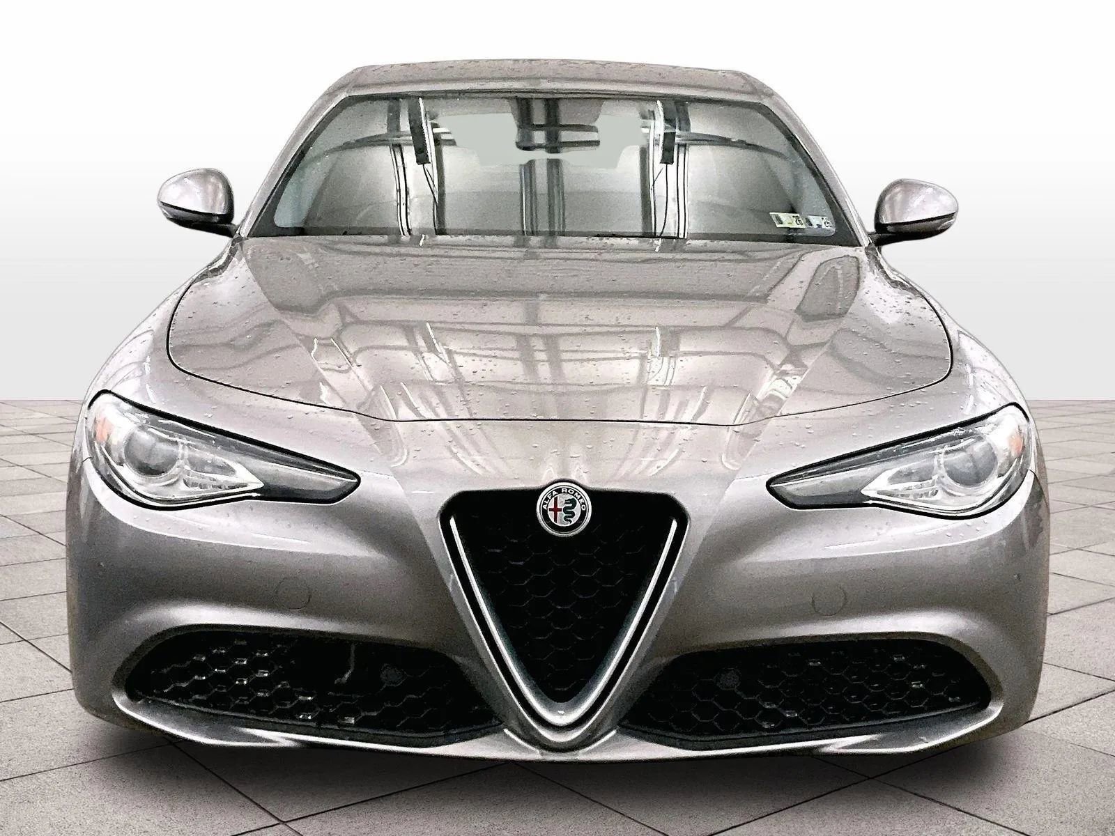 Used 2018 Alfa Romeo Giulia Ti RWD image 5