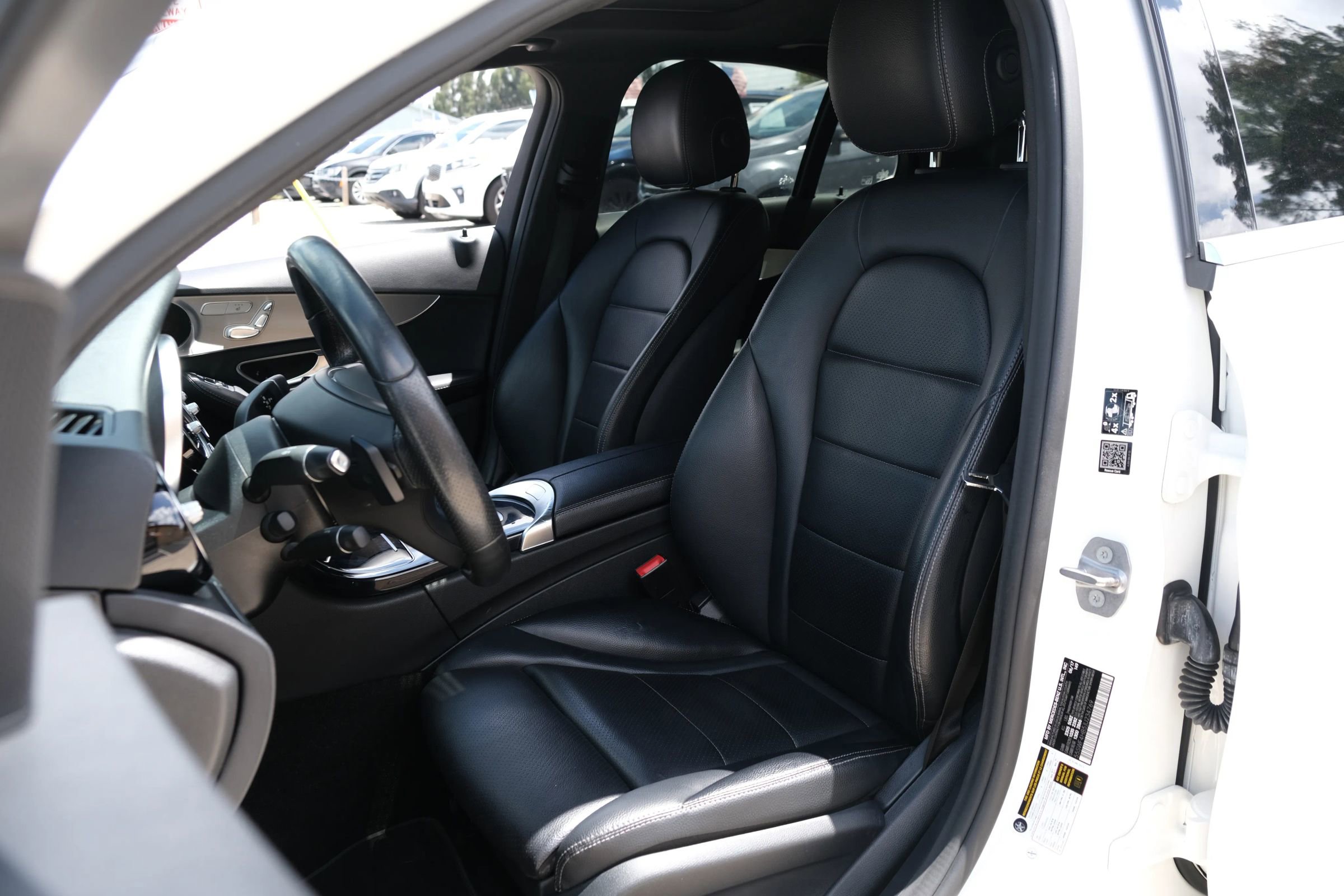 Used 2018 Mercedes-Benz C 350e Sedan image 9