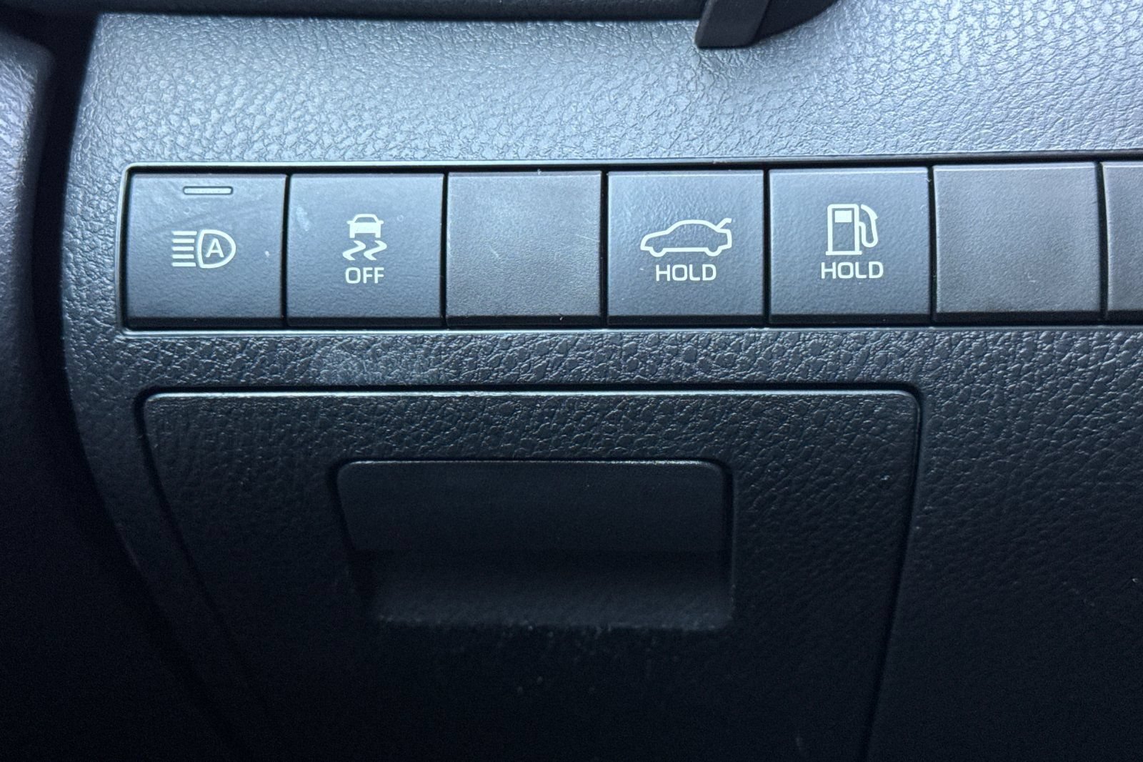 Used 2022 Toyota Camry SE FWD image 27