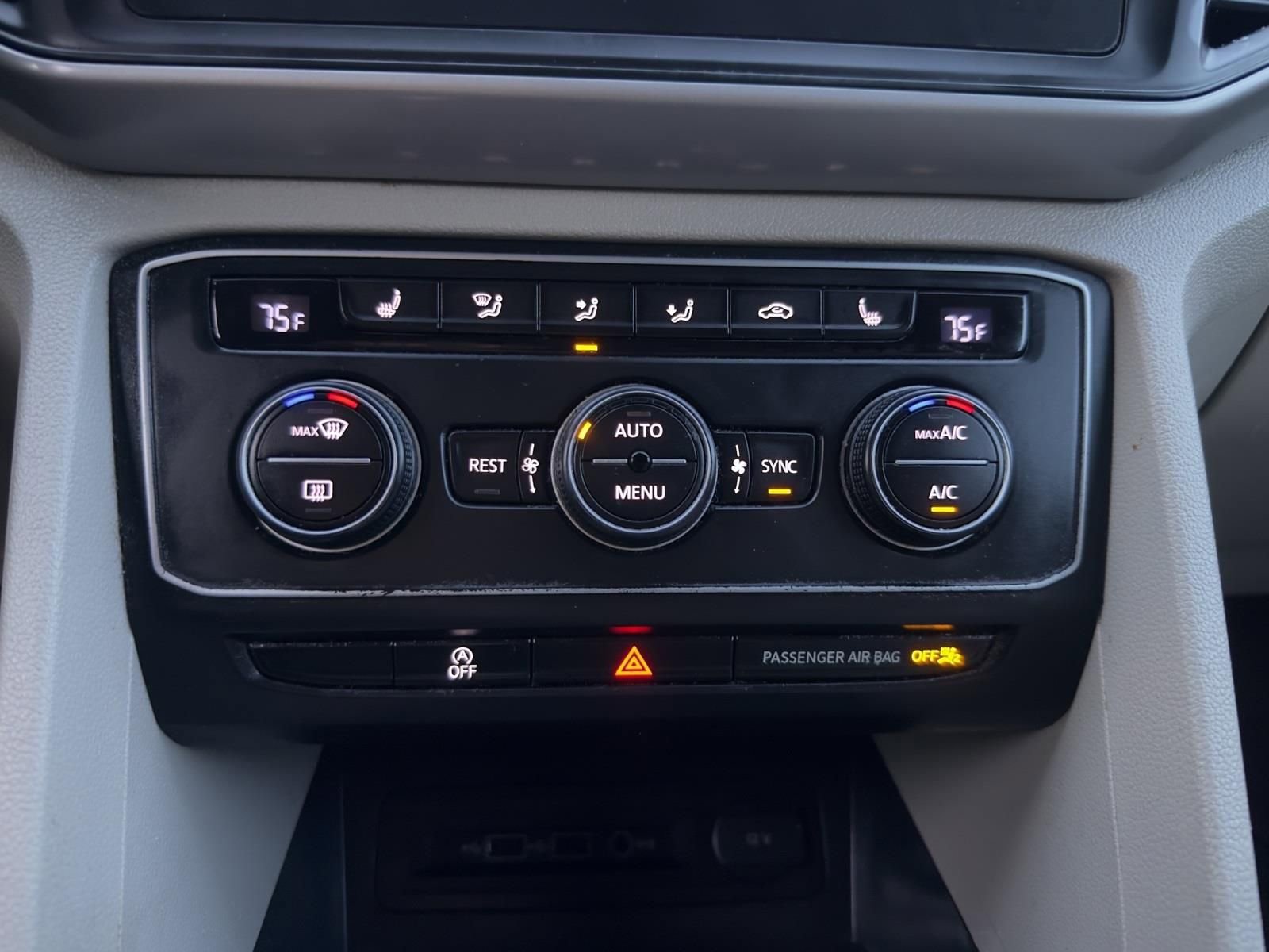 Used 2021 Volkswagen Atlas SE image 40