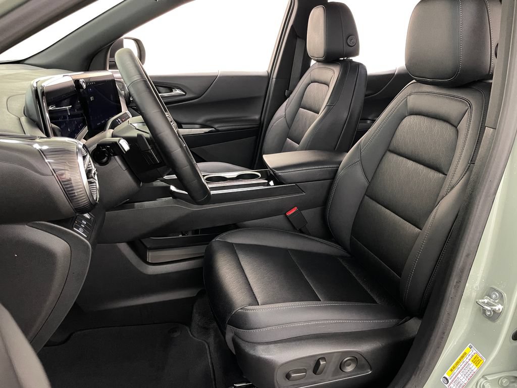 Used 2025 Chevrolet Equinox LT w/ Convenience Package II FWD image 20