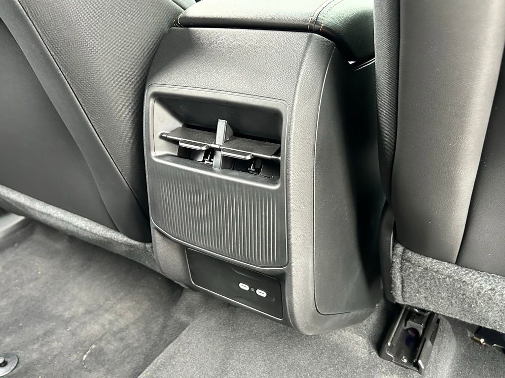 New 2026 Jeep Cherokee Limited image 38