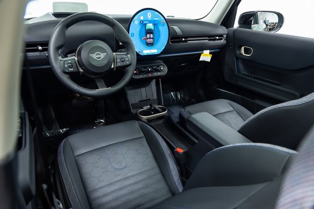 Certified 2025 MINI Cooper S image 22