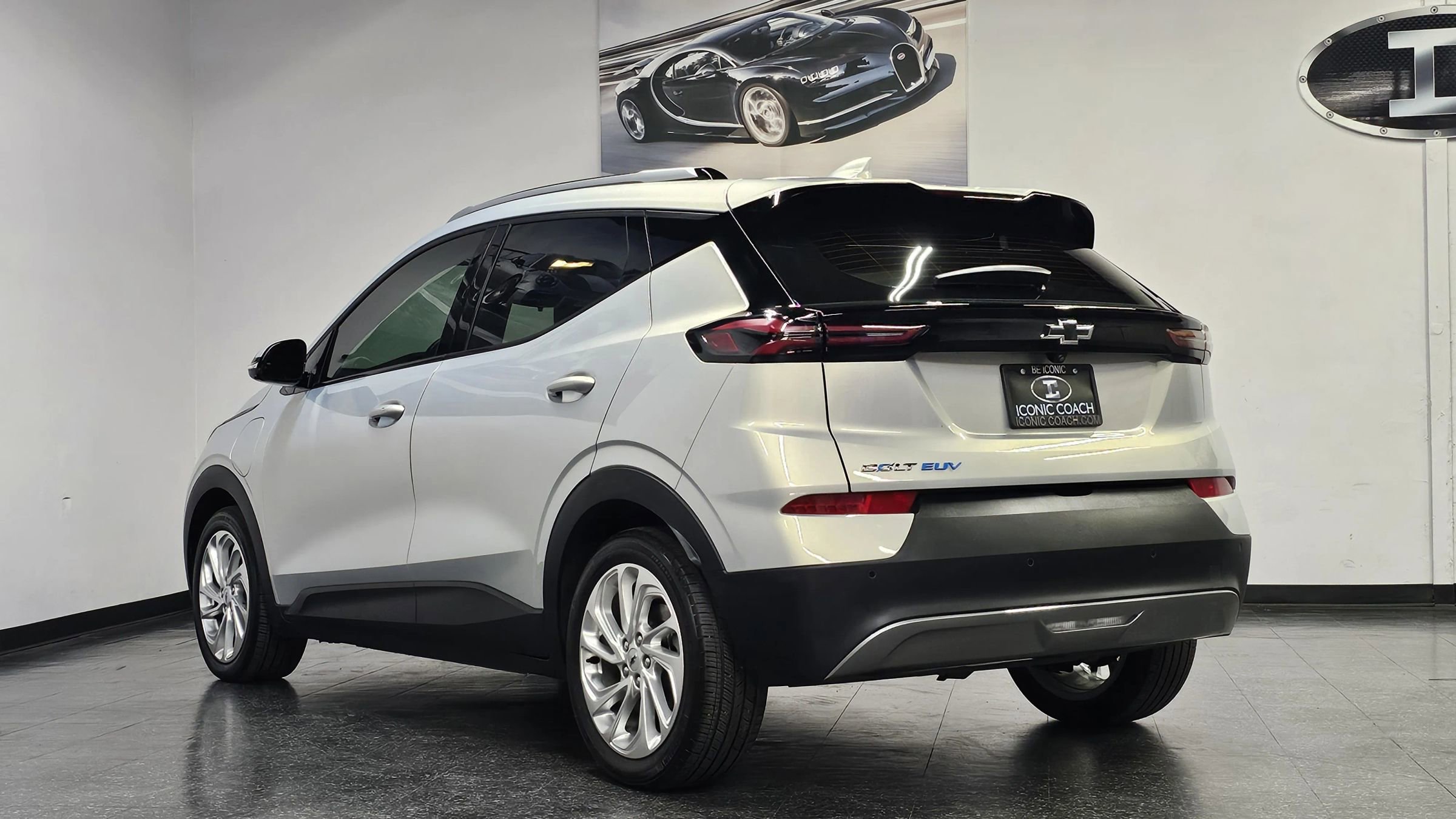 Used 2023 Chevrolet Bolt EUV LT w/ Driver Confidence Package image 23