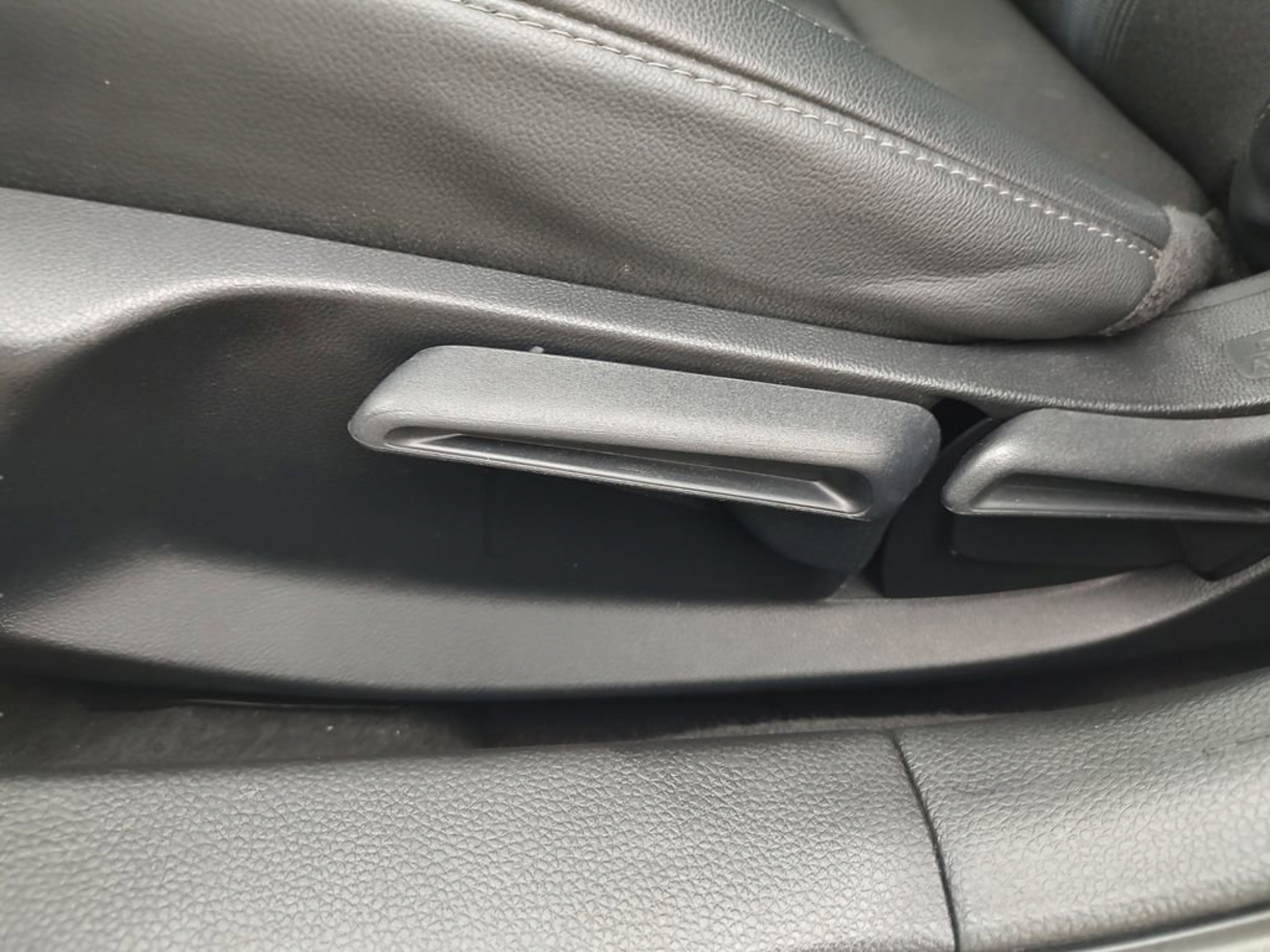 Used 2025 Honda Civic Sport image 27
