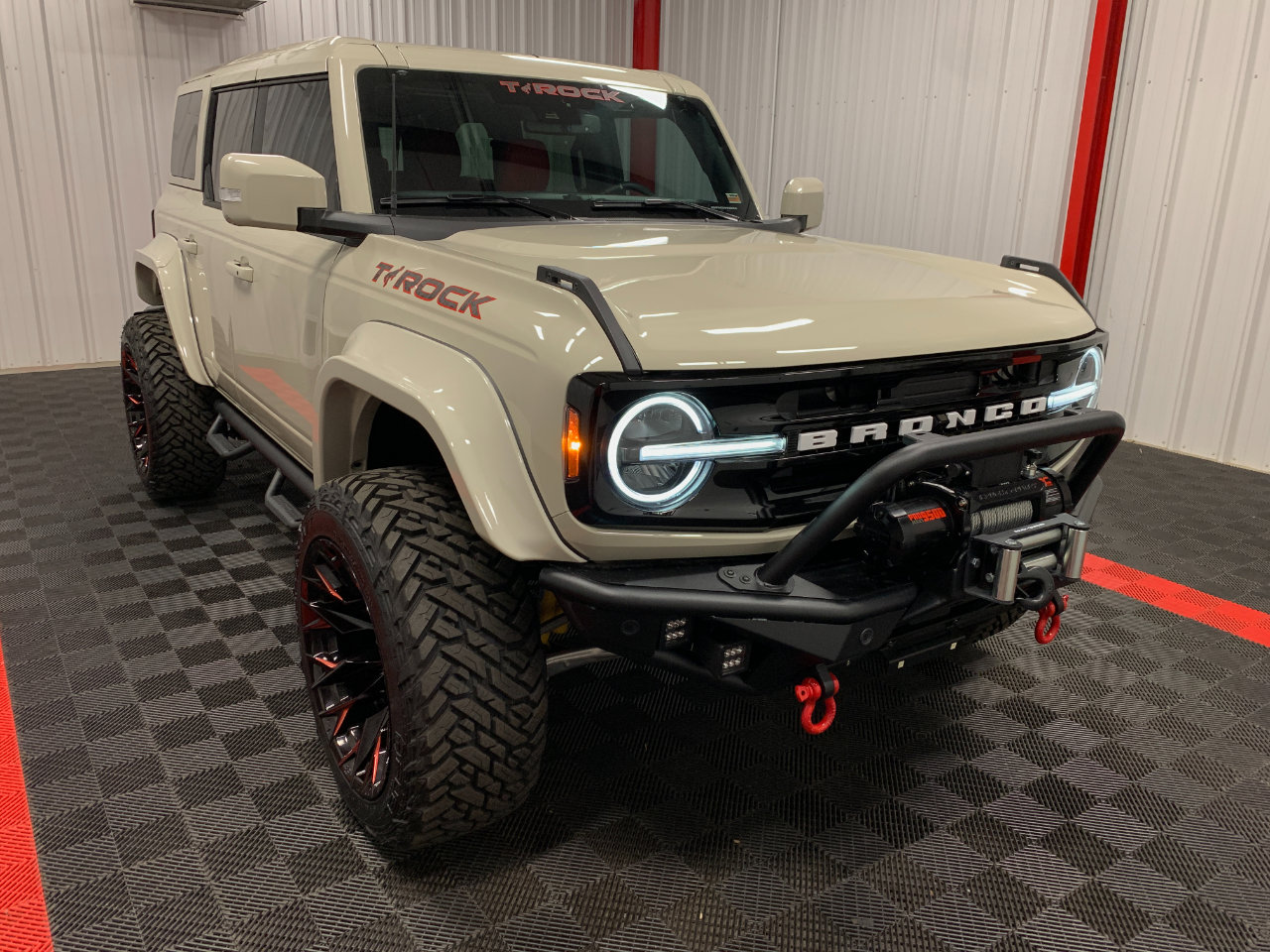 Used 2025 Ford Bronco Outer Banks w/ Sasquatch Package image 13