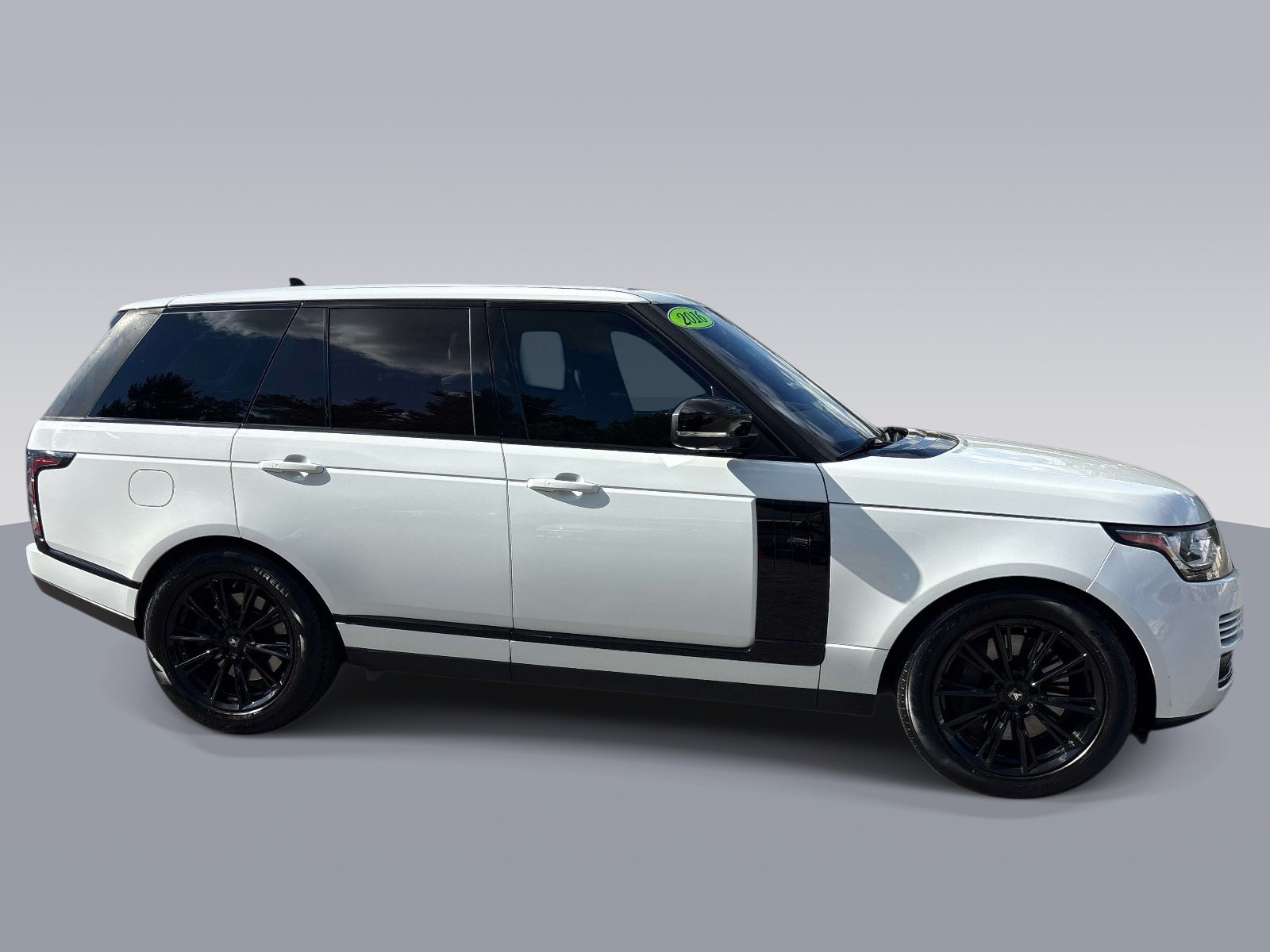 Used 2016 Land Rover Range Rover HSE AWD/4WD image 2