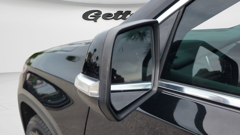 Used 2021 Chevrolet Traverse LT FWD image 31