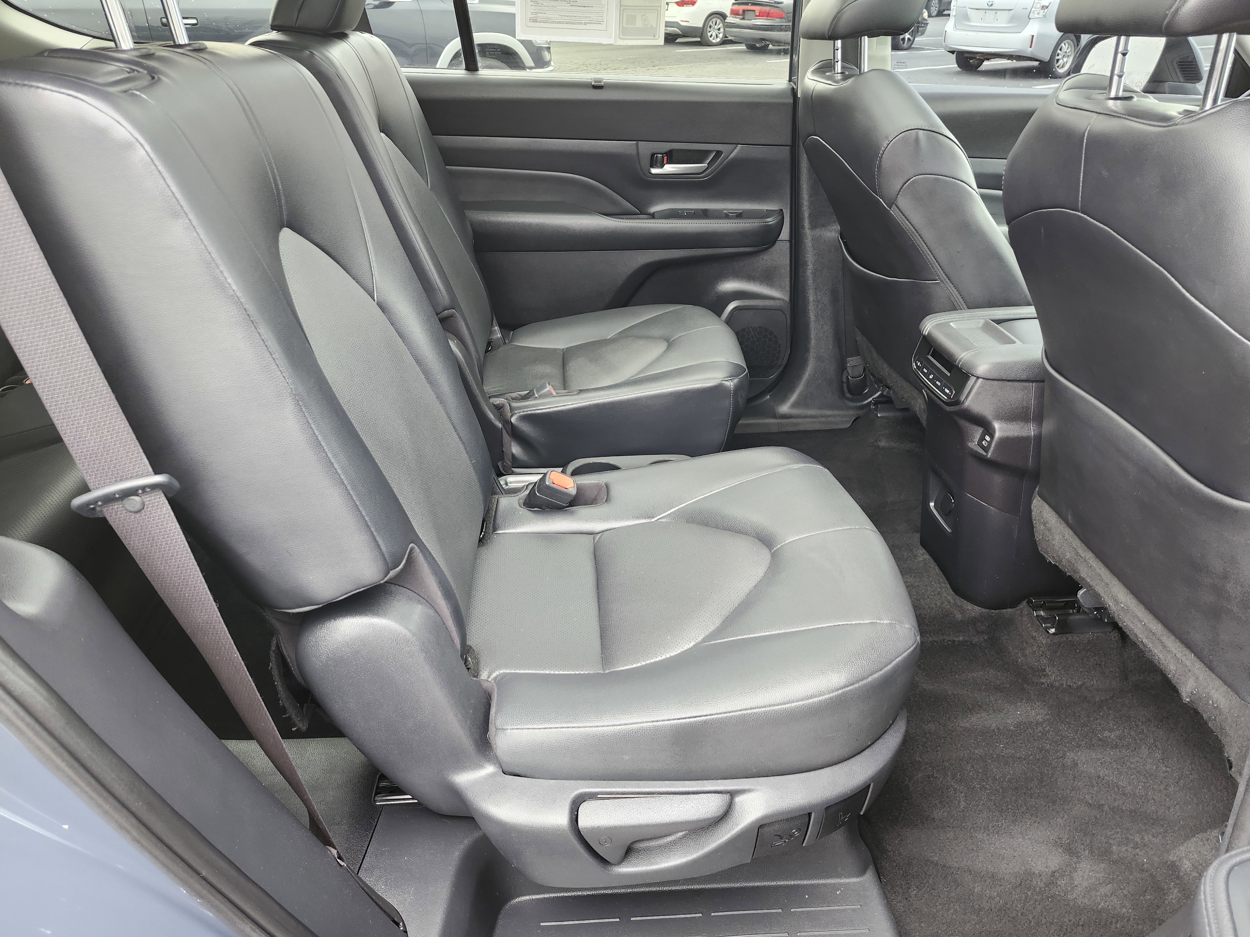 Used 2024 Toyota Grand Highlander Limited image 20