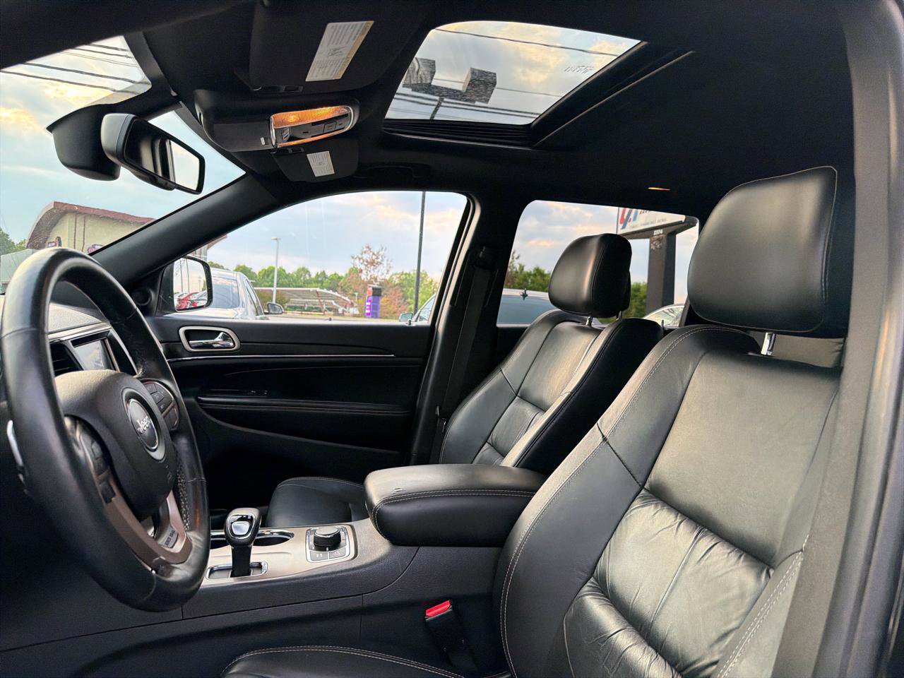 Used 2014 Jeep Grand Cherokee Limited AWD/4WD image 17