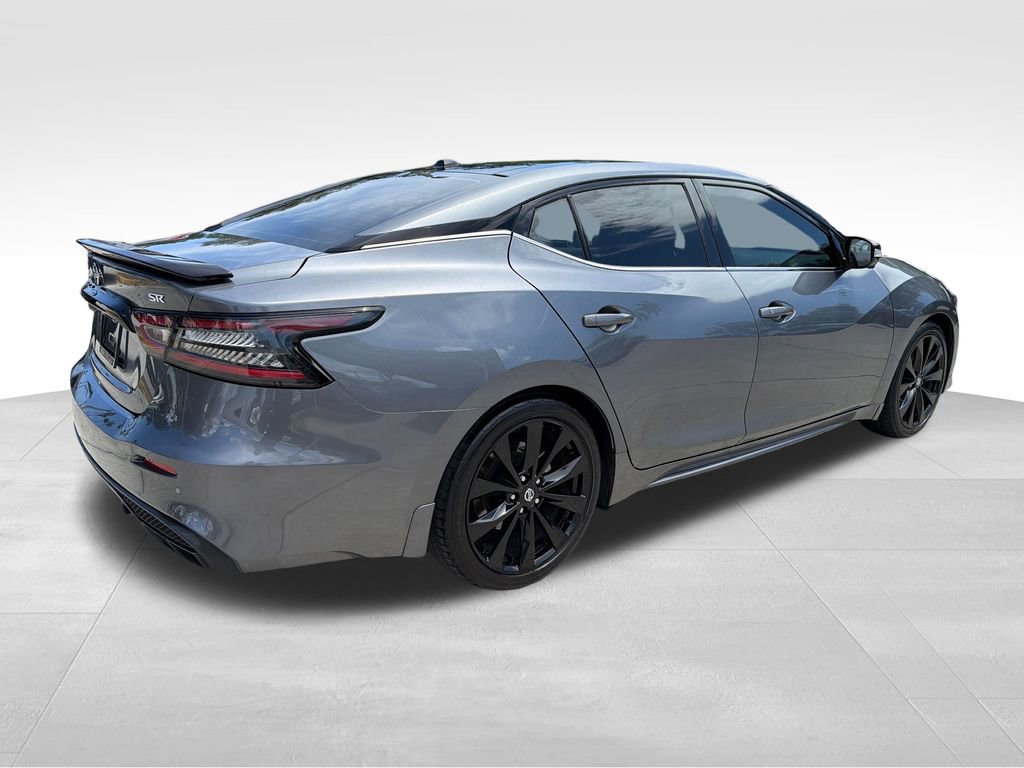 Used 2022 Nissan Maxima SR w/ Sport Mat Group FWD image 8