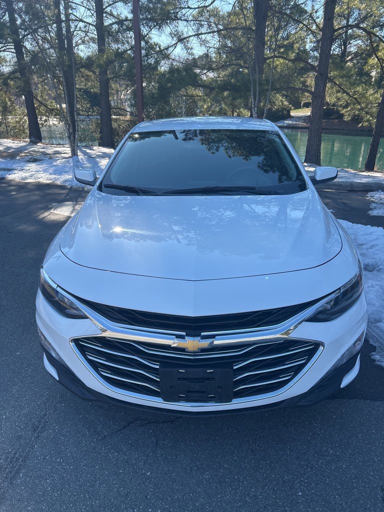 Used 2023 Chevrolet Malibu LT image 3