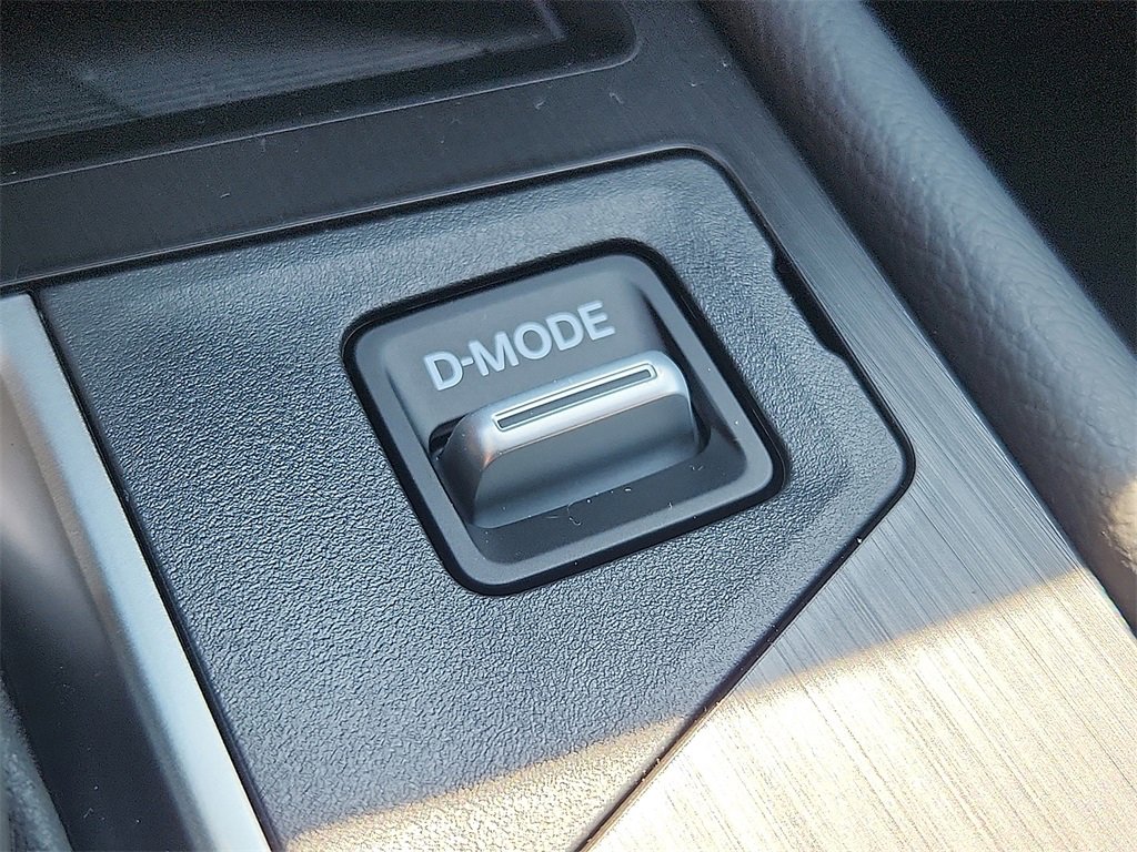 New 2025 Nissan Kicks SV w/ SV Premium Package image 10