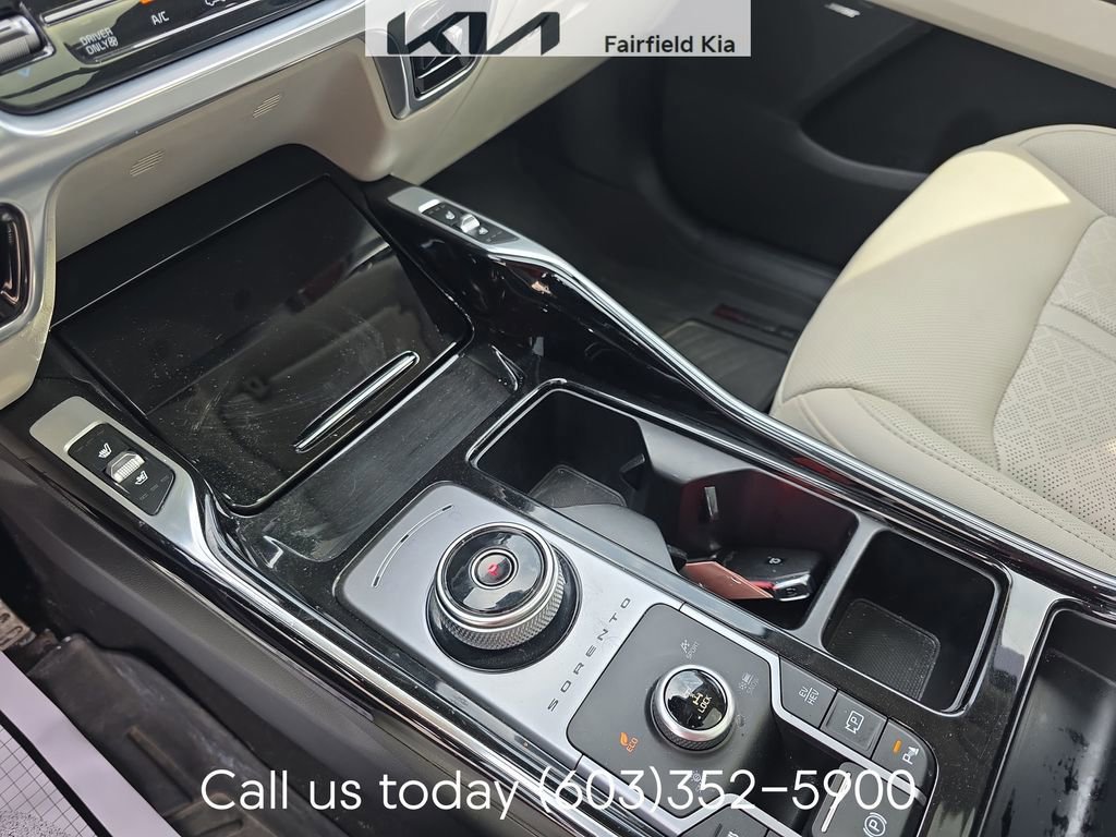 Used 2022 Kia Sorento SX Prestige w/ Panoramic Sunroof Package AWD/4WD image 31
