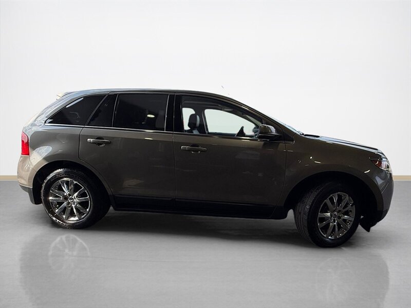 Used 2013 Ford Edge Limited FWD image 4
