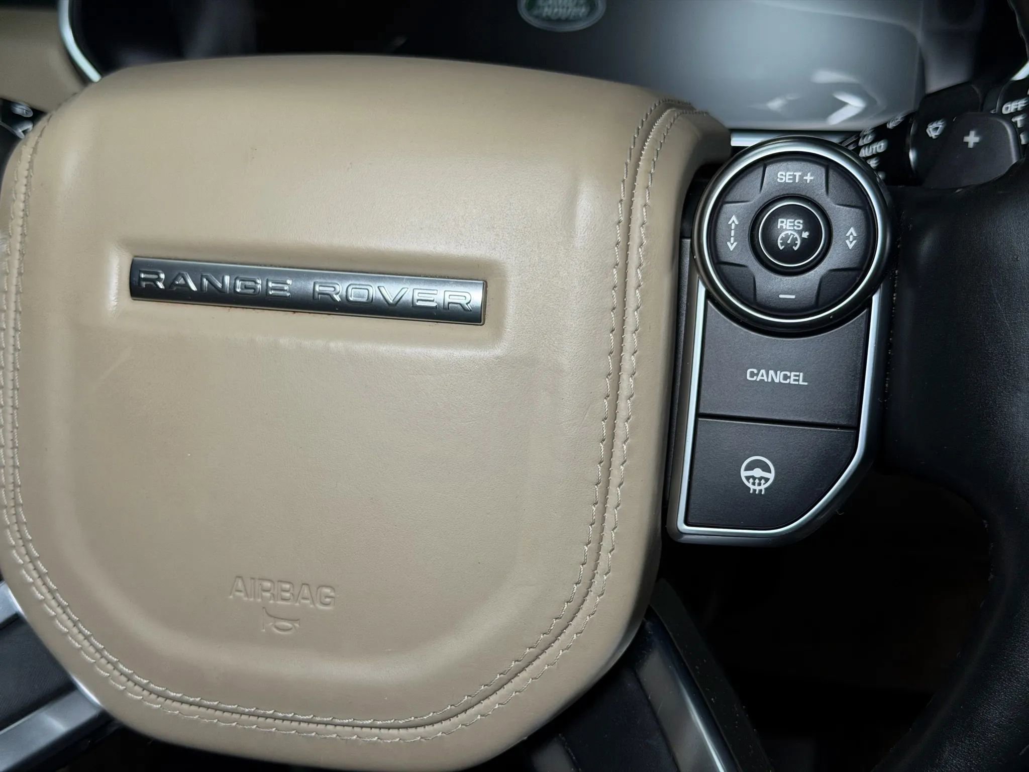 Used 2016 Land Rover Range Rover HSE image 46