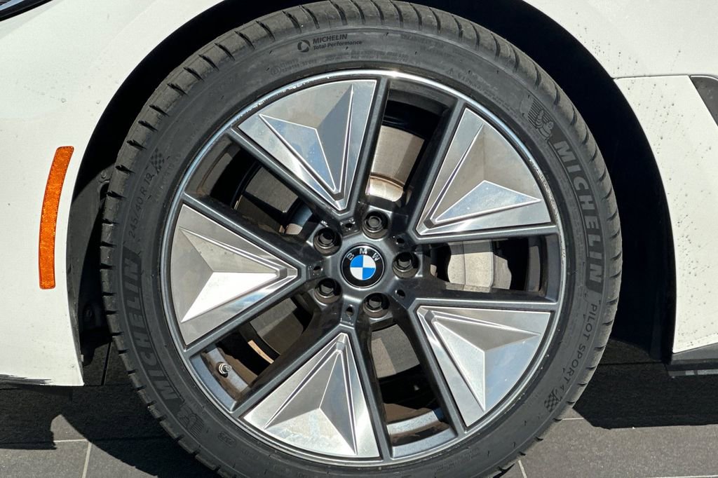 Used 2023 BMW i4 eDrive35 w/ Premium Package image 32