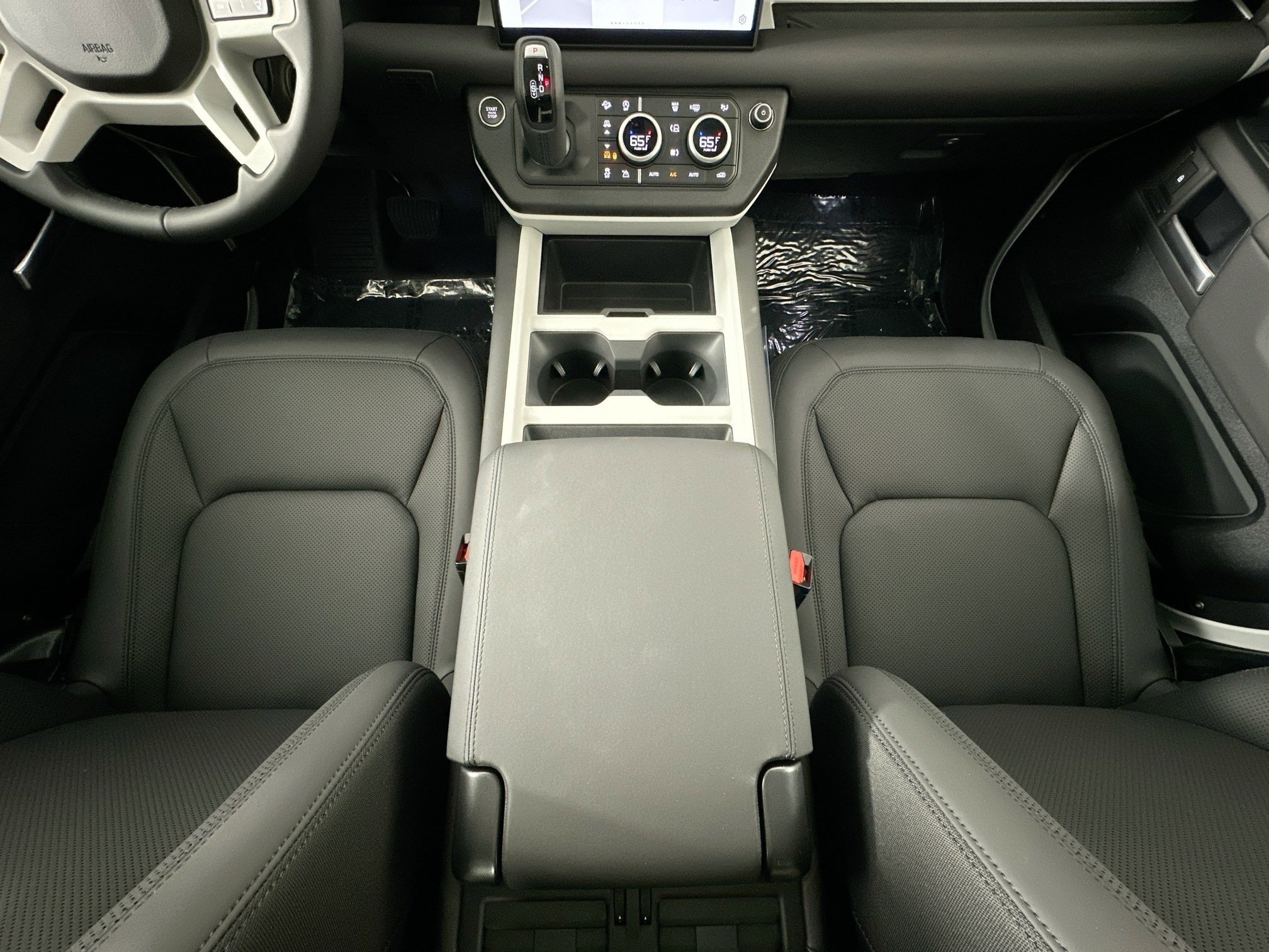 Used 2025 Land Rover Defender 110 S image 22
