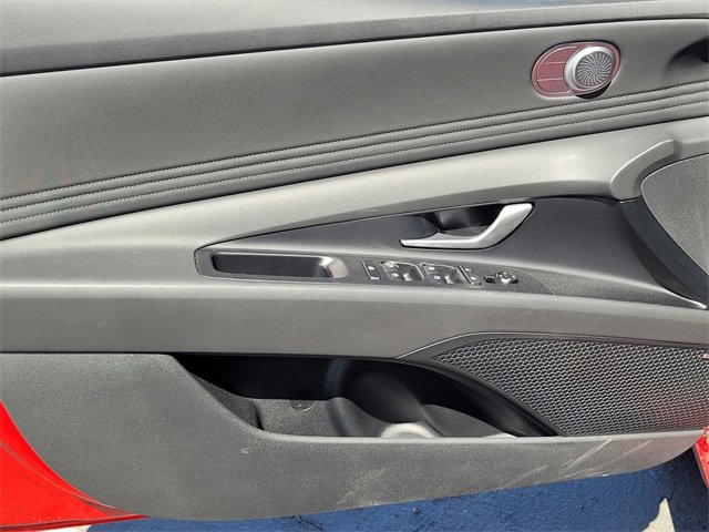 New 2025 Hyundai Elantra Limited image 13