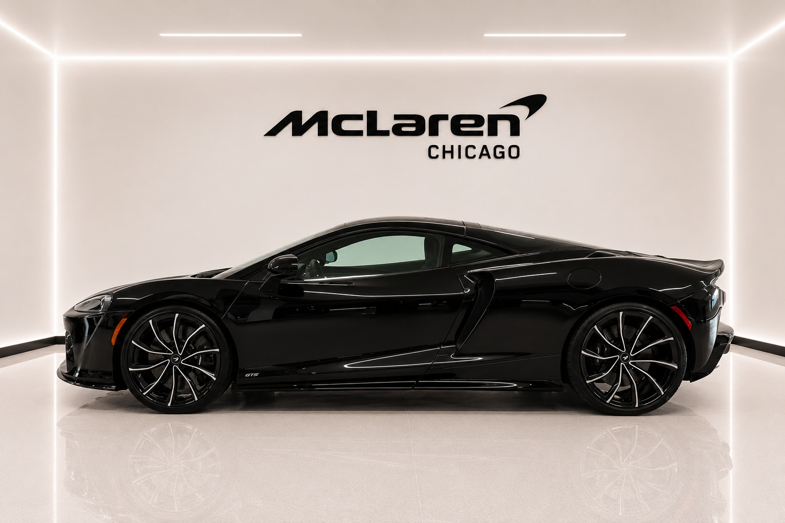 Used 2025 McLaren GTS RWD image 1