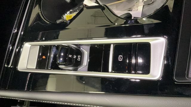 New 2026 Volkswagen Atlas Cross Sport SEL R-Line AWD/4WD image 22