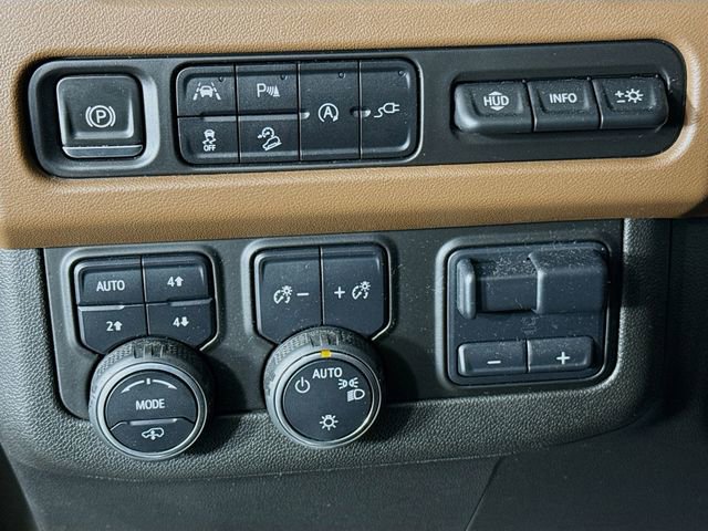 Used 2021 Chevrolet Suburban High Country image 10