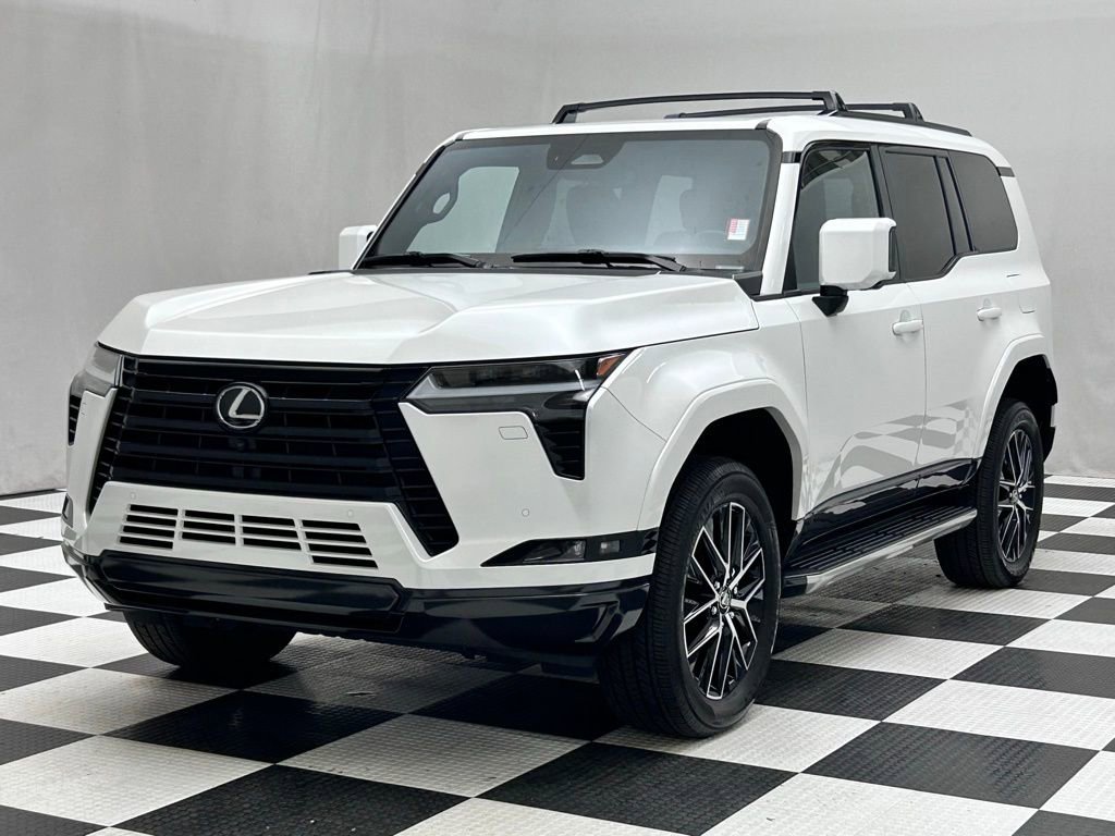 Used 2024 Lexus GX 550 w/ Accessory Package (Z1) image 4
