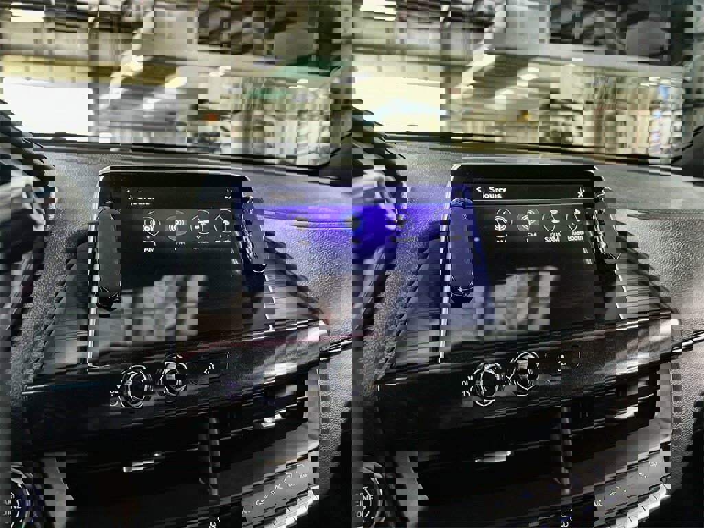 Used 2025 Cadillac CT4 Sport image 33