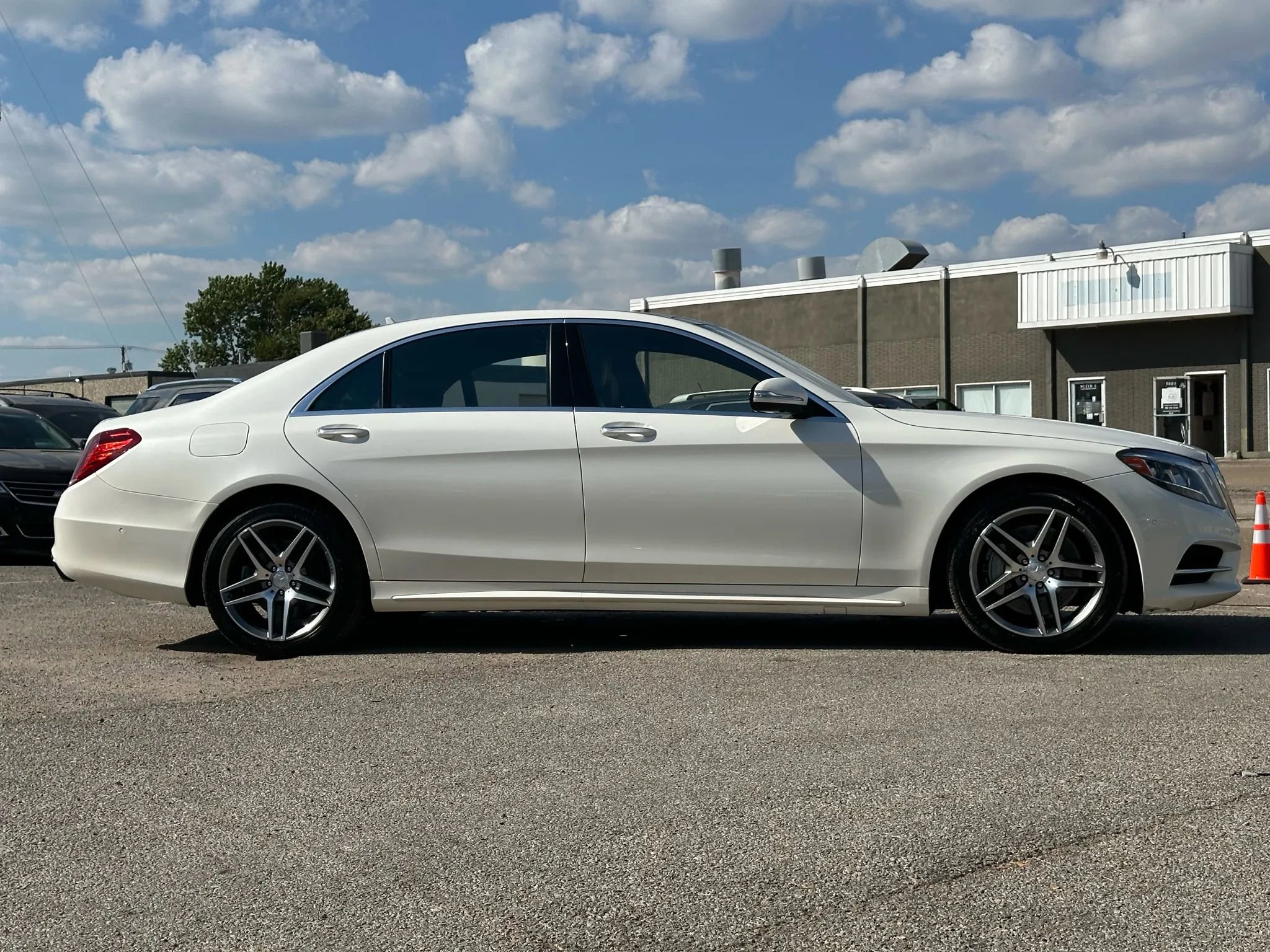 Used 2015 Mercedes-Benz S 550 4MATIC Sedan image 8