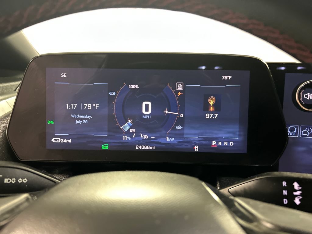 Used 2024 Chevrolet Equinox EV RS FWD image 16