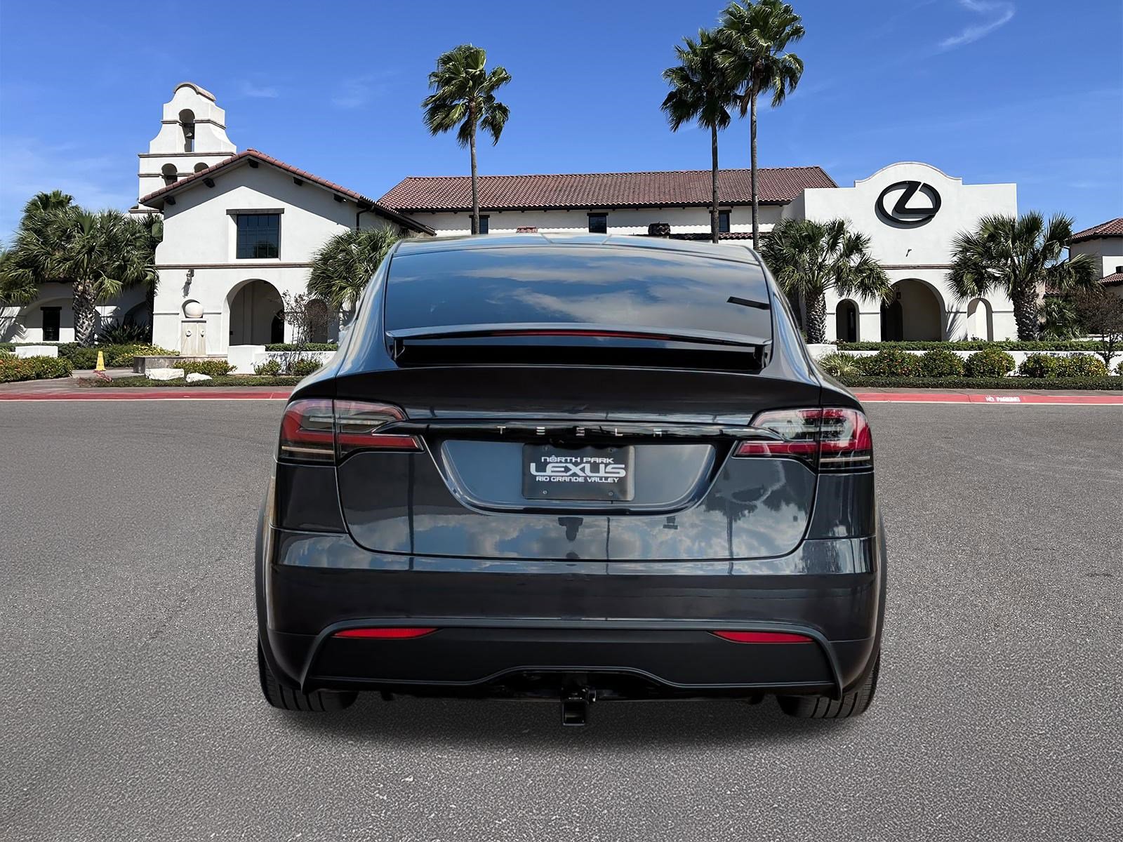 Used 2024 Tesla Model X image 3