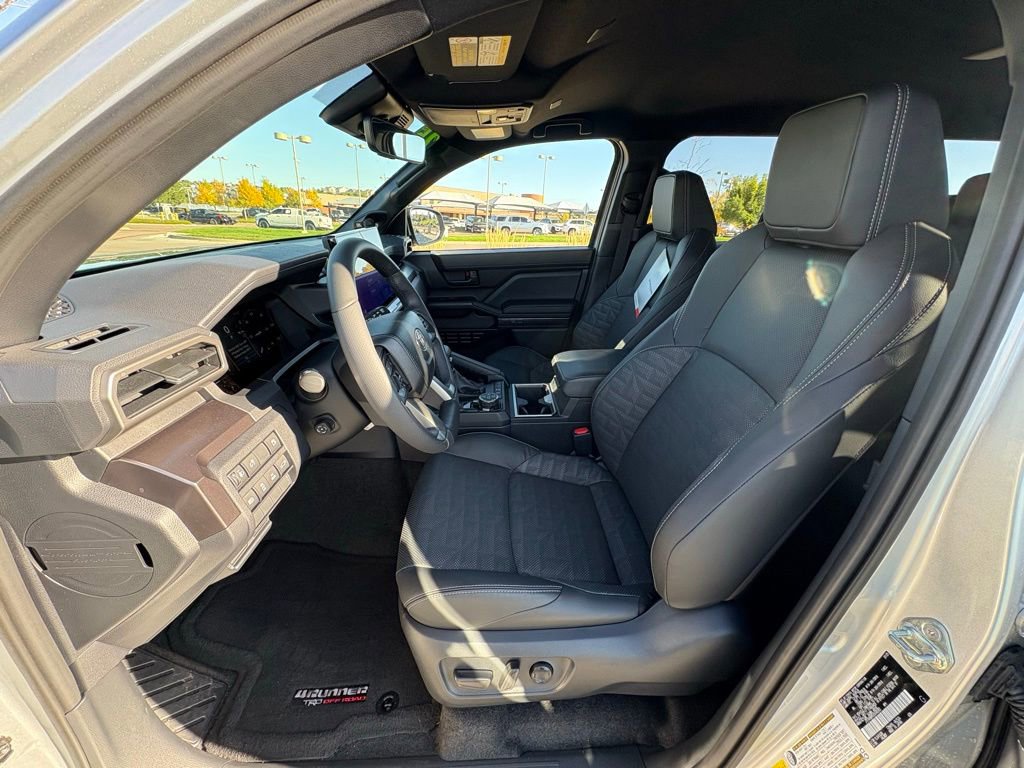 Used 2025 Toyota 4Runner TRD Off-Road Premium image 13