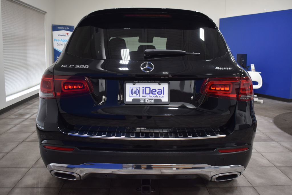 Used 2022 Mercedes-Benz GLC 300 4MATIC image 3