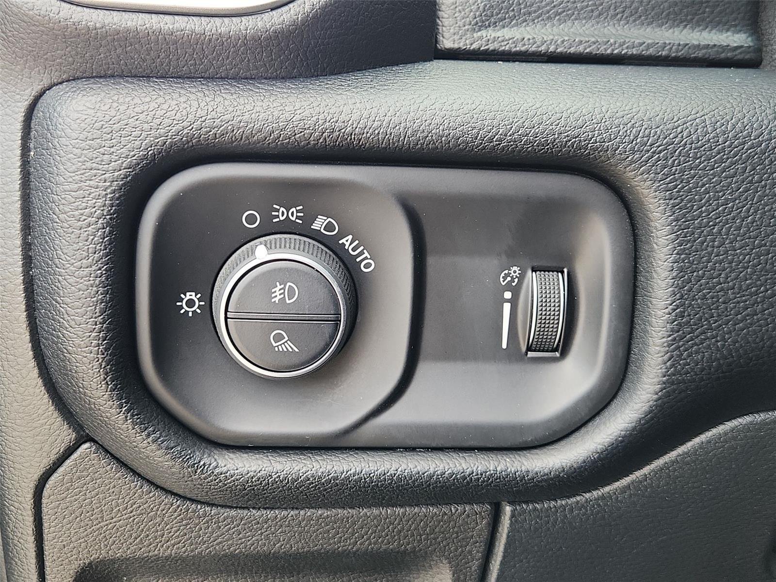 Used 2021 RAM 1500 Lone Star RWD image 17