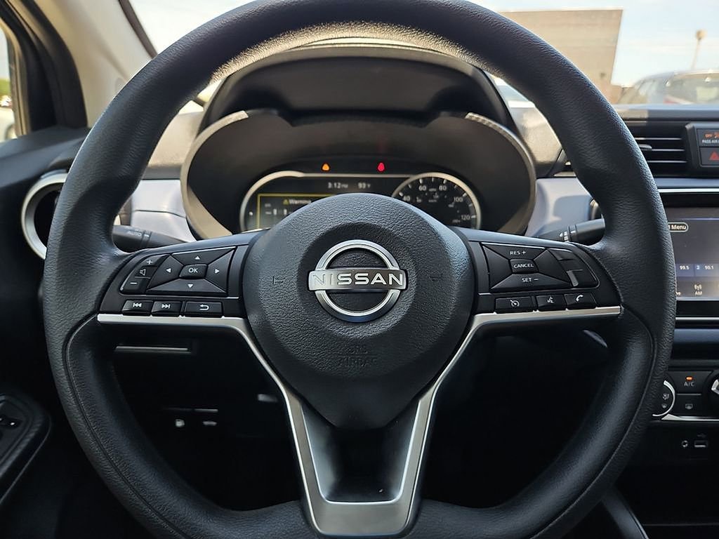Used 2023 Nissan Versa SV FWD image 30