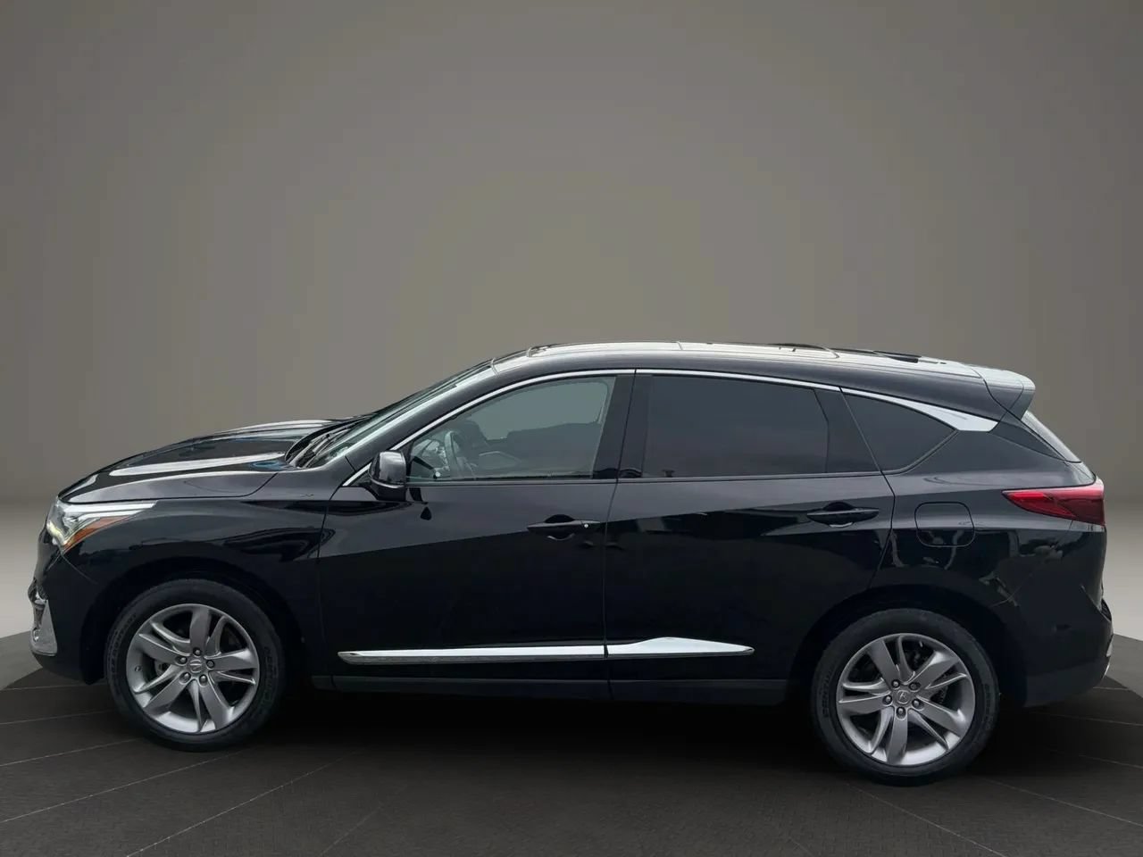 Used 2020 Acura RDX w/ Advance Package AWD/4WD image 2