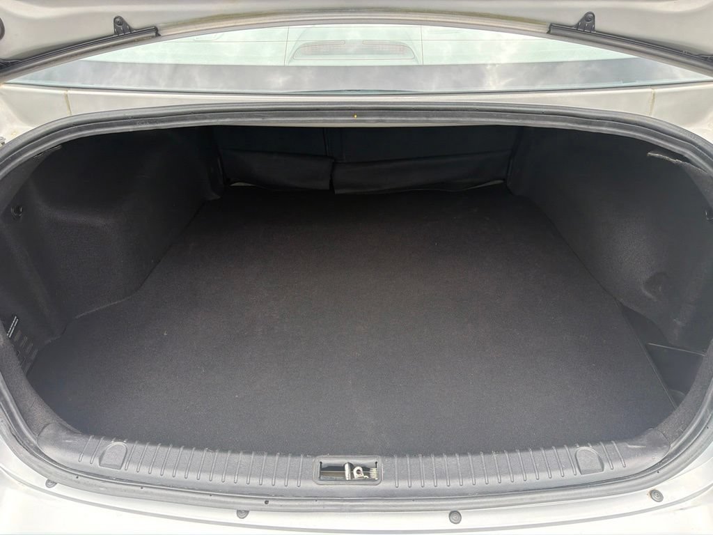 Used 2010 Hyundai Sonata GLS FWD image 17