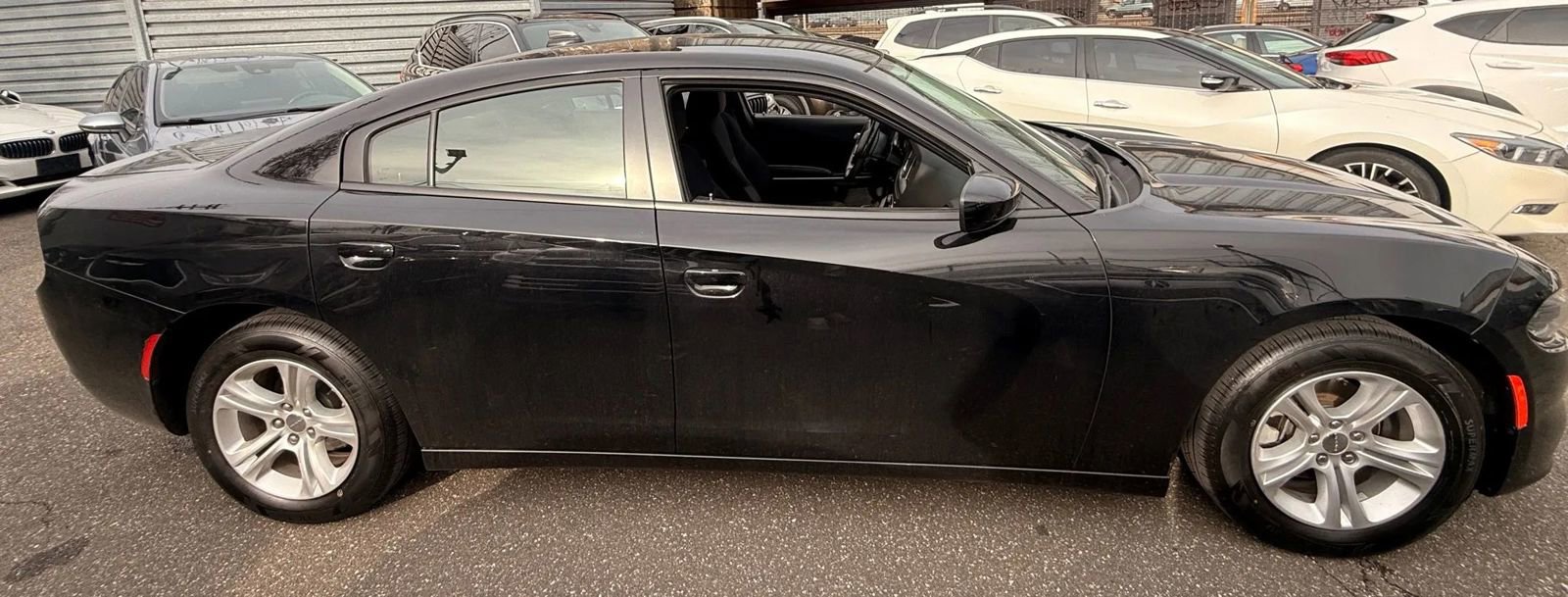 Used 2023 Dodge Charger SXT image 4