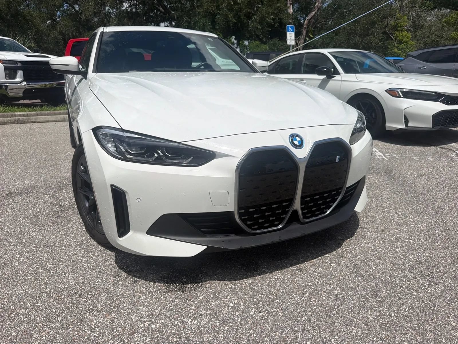 Used 2023 BMW i4 eDrive35 RWD image 5