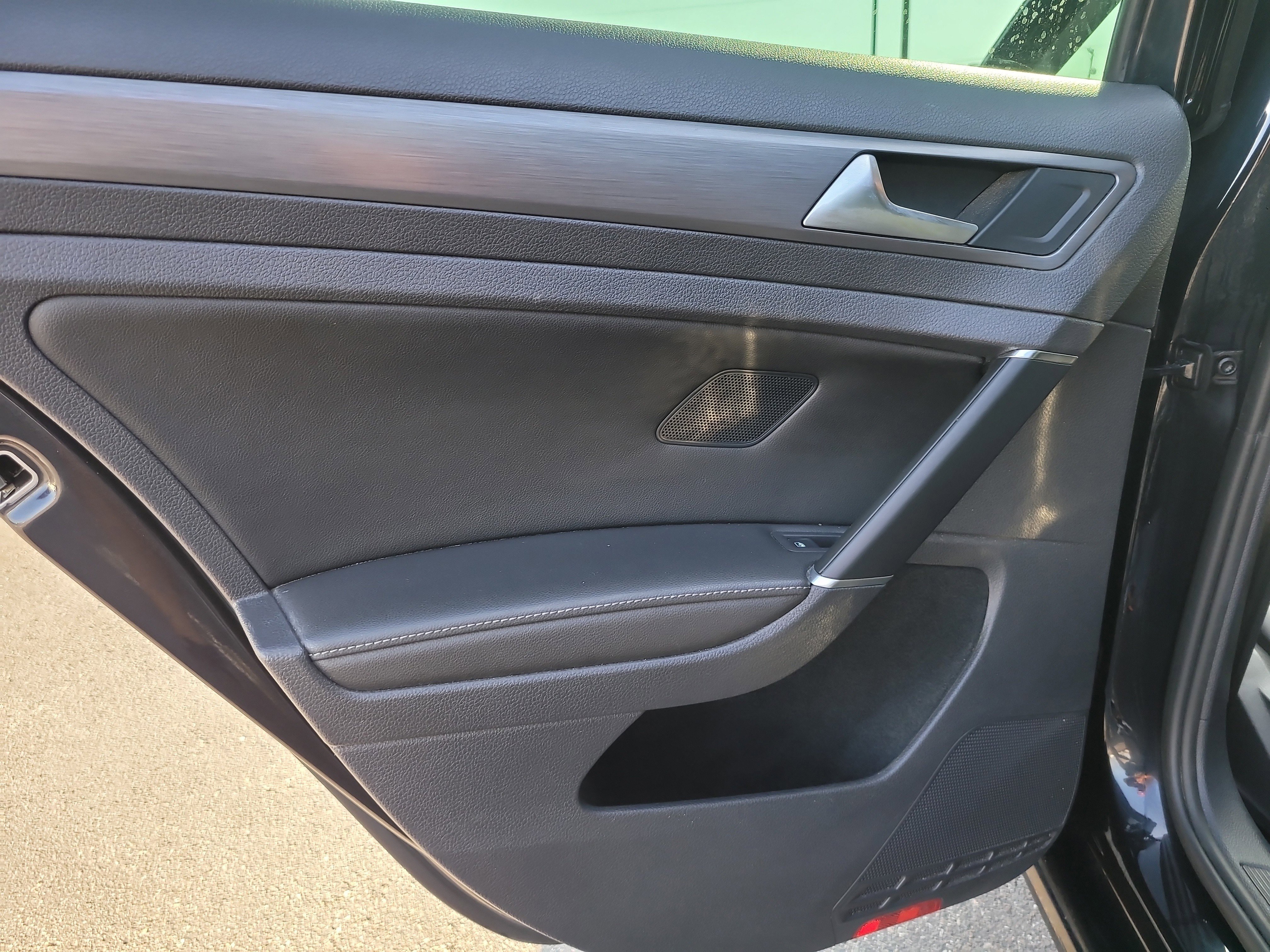 Used 2021 Volkswagen Golf 4-Door image 10