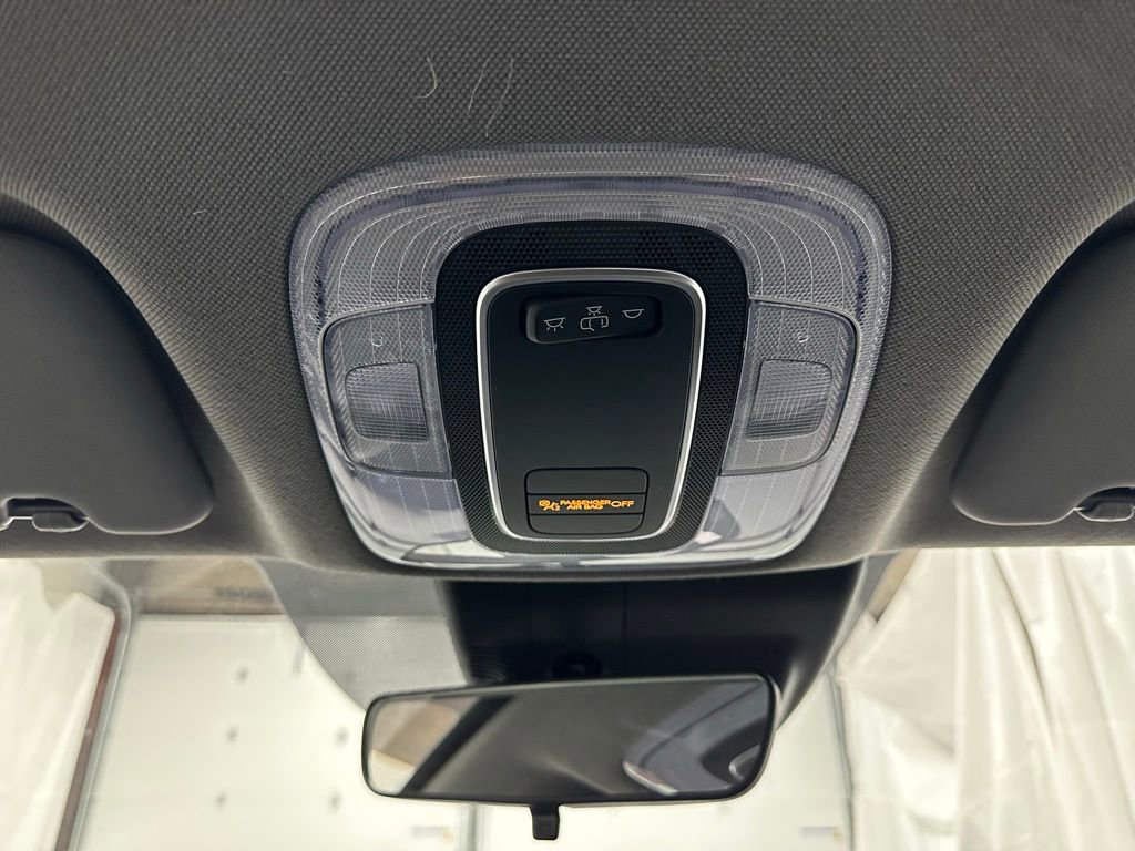 Used 2025 Hyundai Elantra SE FWD image 36