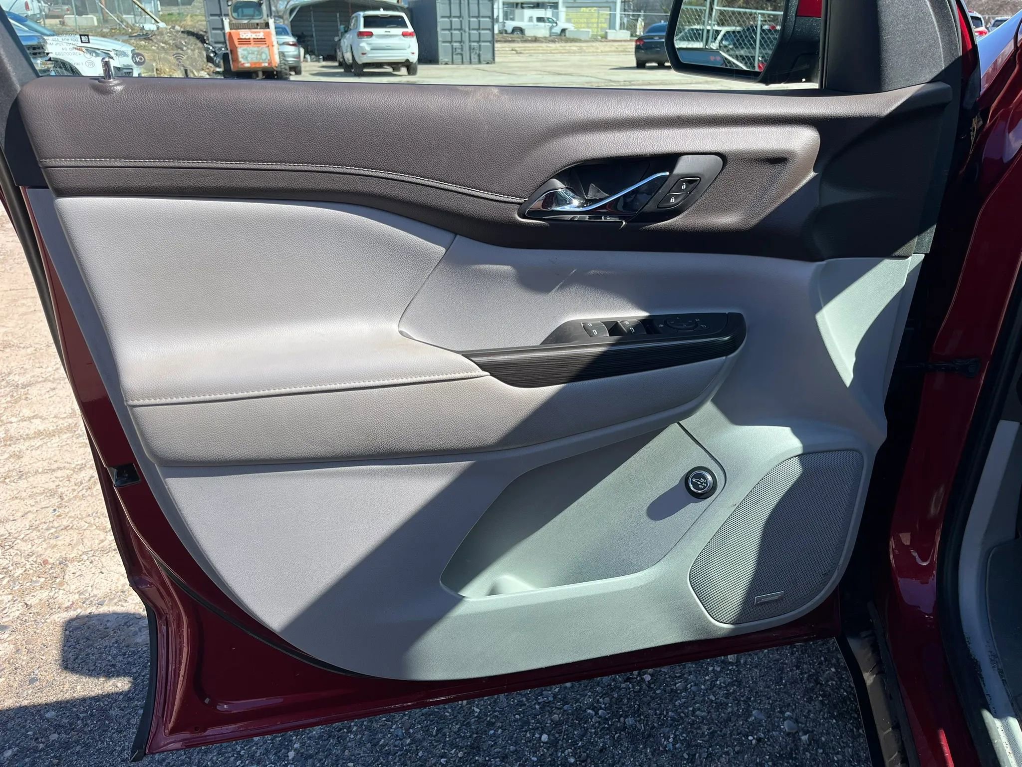 Used 2019 GMC Acadia SLT image 9