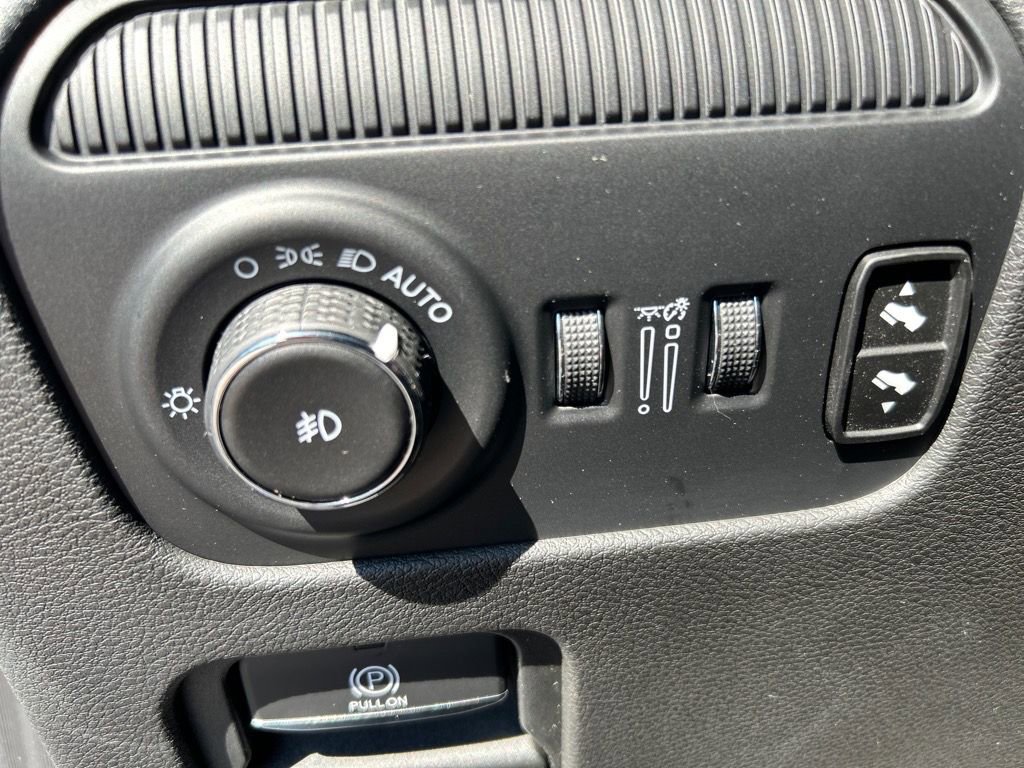 New 2024 Jeep Wagoneer L Series II image 18