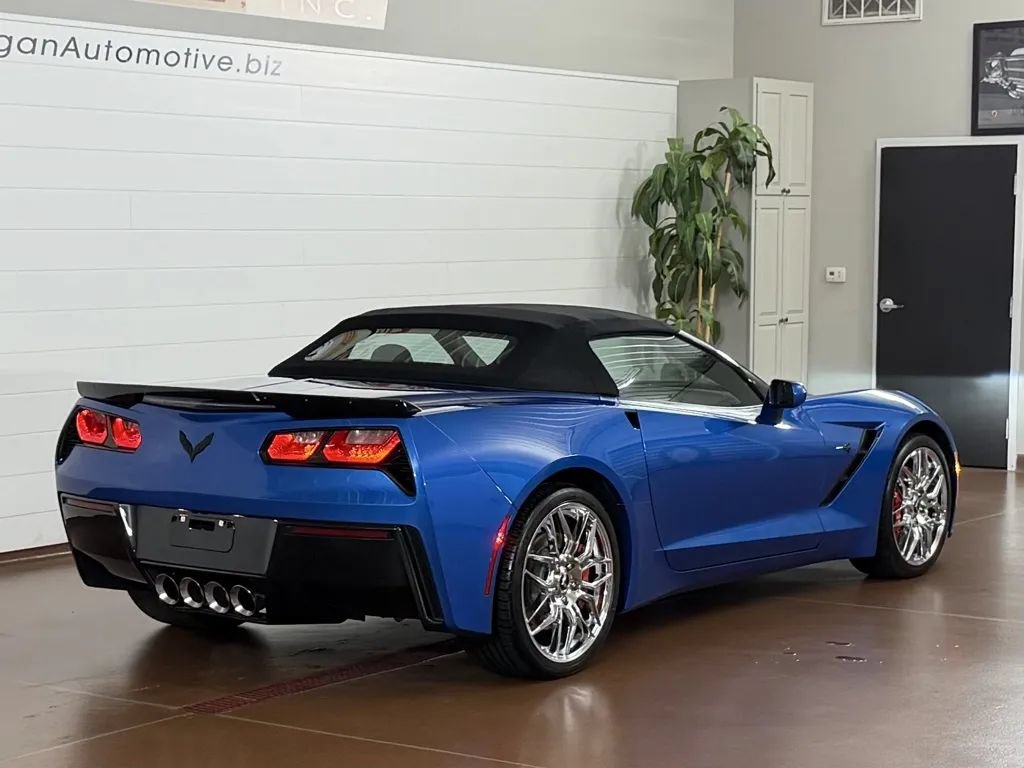 Used 2014 Chevrolet Corvette Stingray Convertible RWD image 3