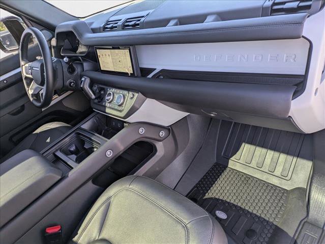 Used 2024 Land Rover Defender 110 S image 22