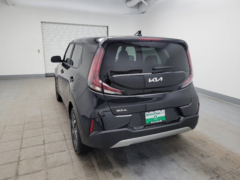 Used 2023 Kia Soul LX image 6