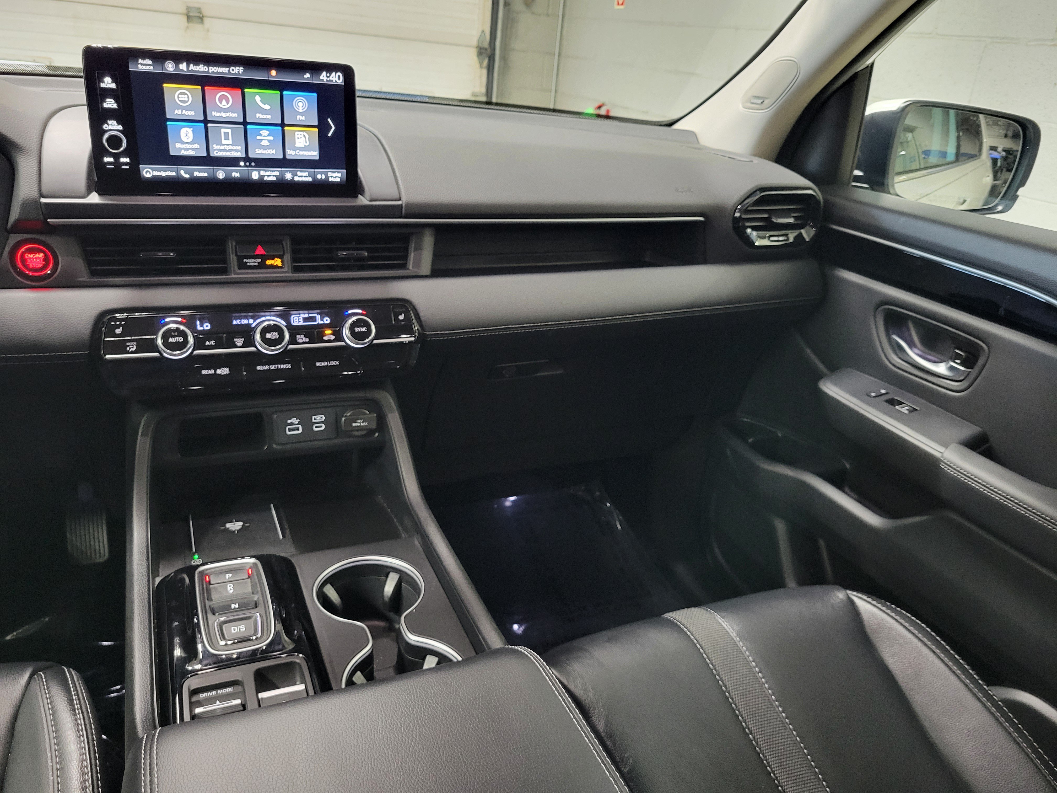 Certified 2025 Honda Pilot Touring image 14