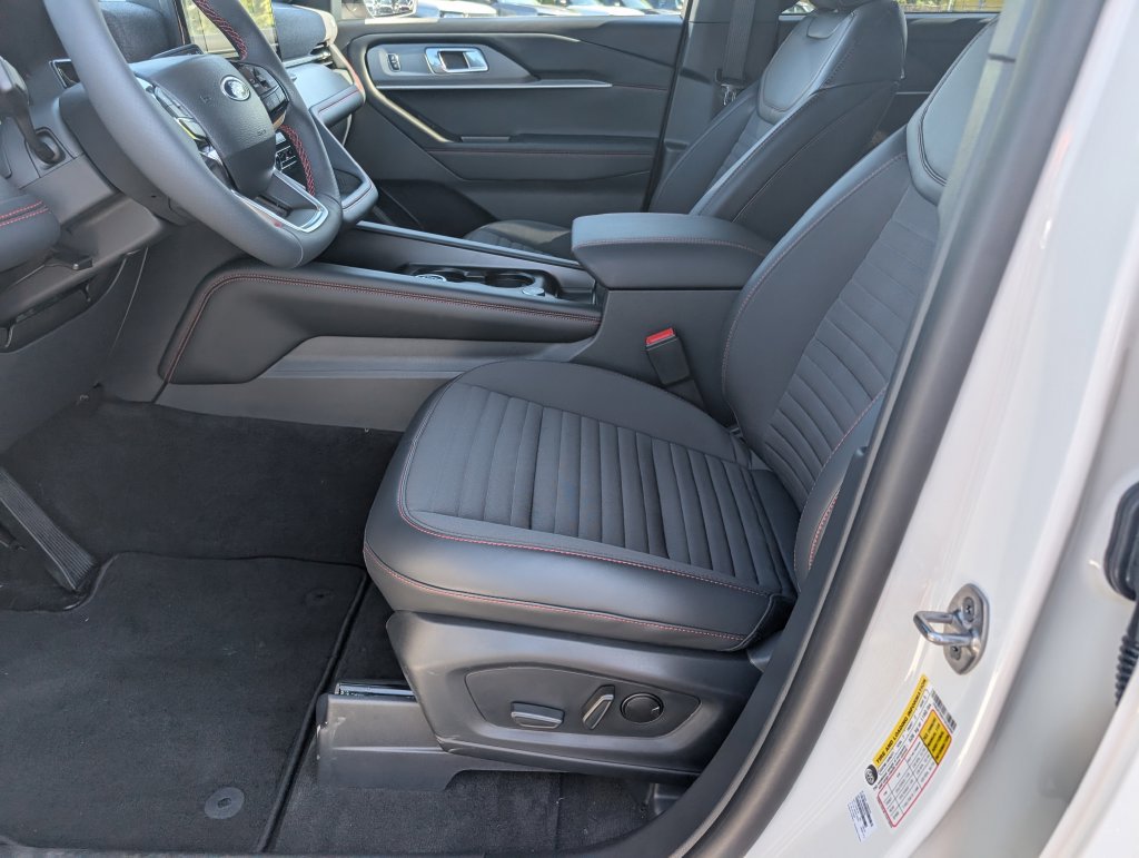 New 2026 Ford Explorer ST-Line RWD image 9